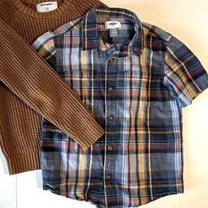 🔆3 for $25🔆 Boys Old Navy Short-Sleeved Plaid Shirt